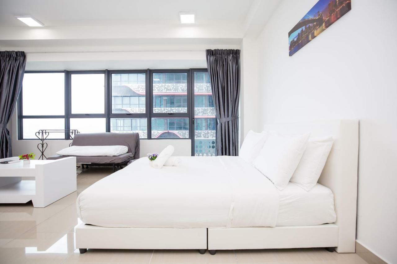 Arte Plus Klcc By Psm Luxury Suites Куала-Лумпур Экстерьер фото